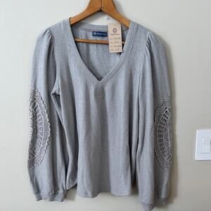 Democracy Light Gray V-Neck Blouse with Crochet Sleeves Size S